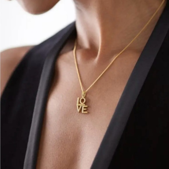 Saint Laurent
Love Charm Pendant Necklace. - Picture 4 of 7